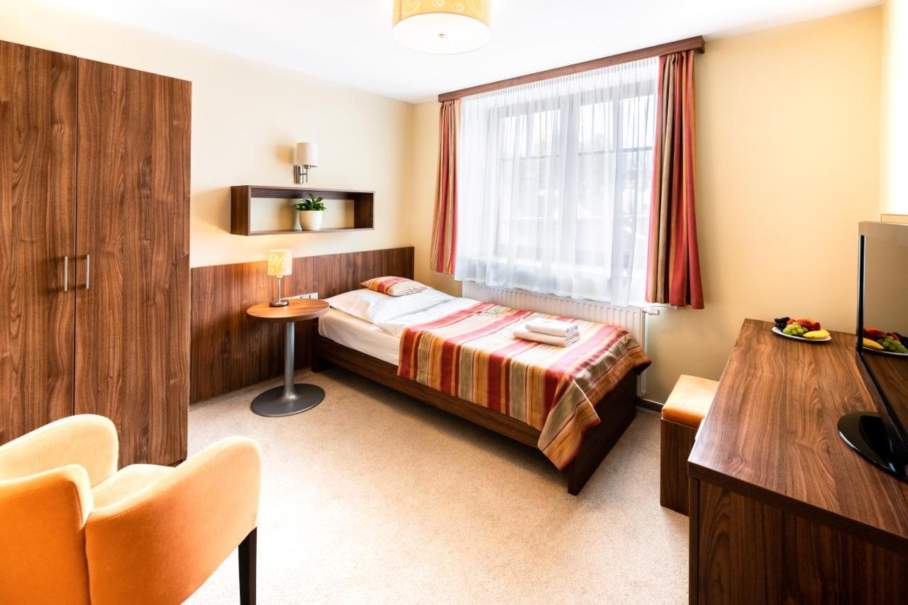 Hotel Artaban Žirovnice Kültér fotó