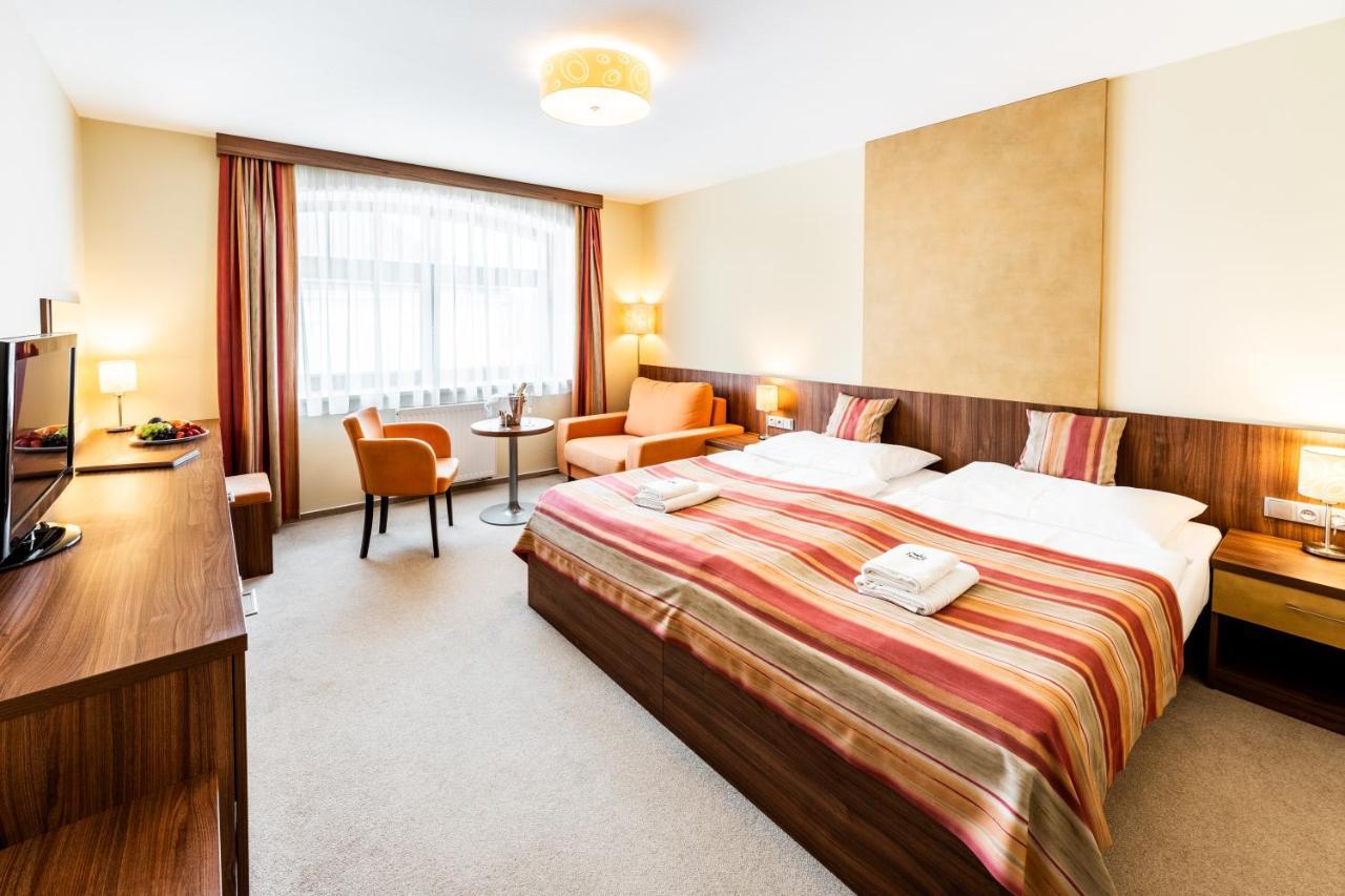 Hotel Artaban Žirovnice Kültér fotó