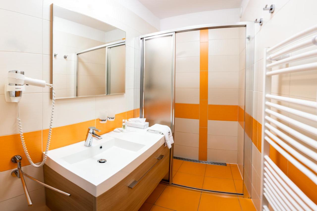 Hotel Artaban Žirovnice Kültér fotó