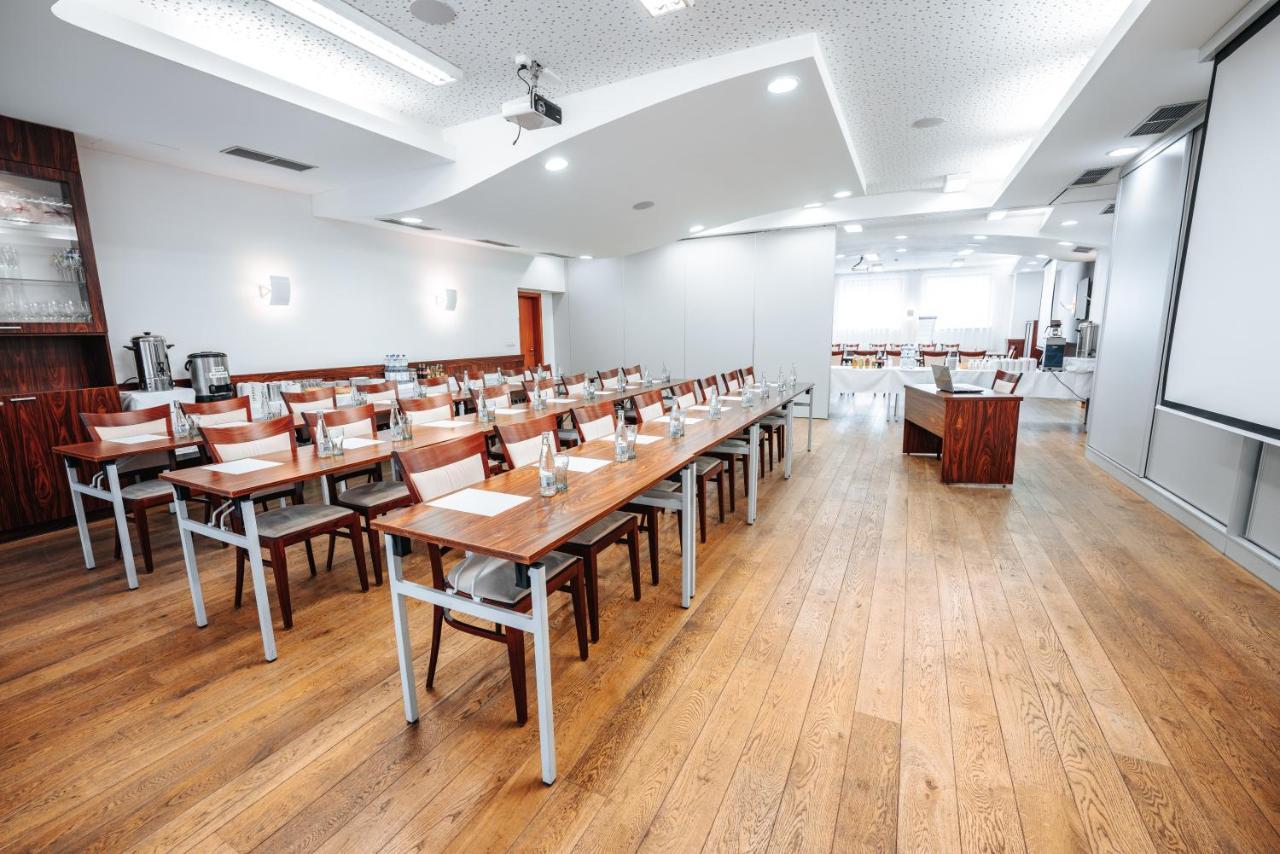 Hotel Artaban Žirovnice Kültér fotó