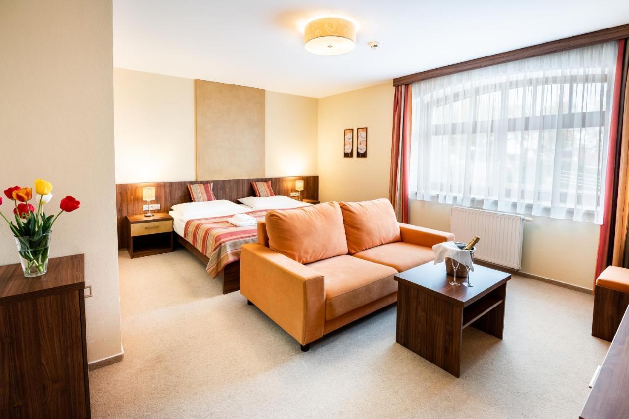 Hotel Artaban Žirovnice Kültér fotó